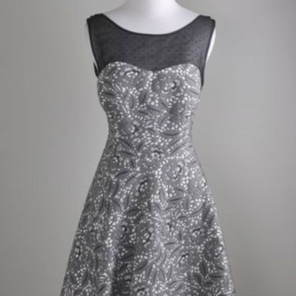 Betsey Johnson grey and black jacquard dress sz 6